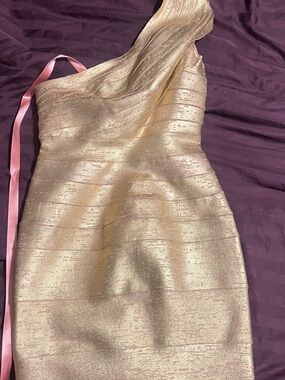 Shimmery One-Shoulder Metallic Gold Bodycon Dress